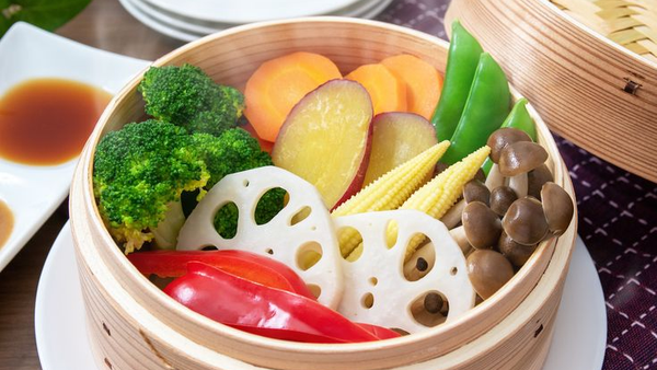 秋に向けて胃腸をいたわろう 〜夏の疲れを癒やす、温かい食事のすすめ〜